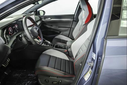 2025 Volkswagen Golf GTI 2.0T SE DSG