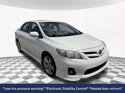 Super White 2013 Toyota Corolla S