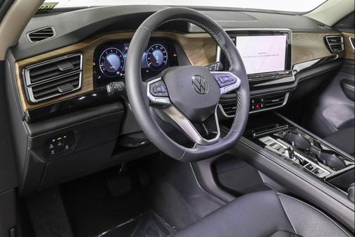 2026 Volkswagen Atlas 2.0T SE w/Technology 4MOTION