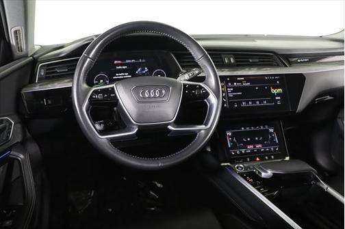 2021 Audi e-tron Prestige