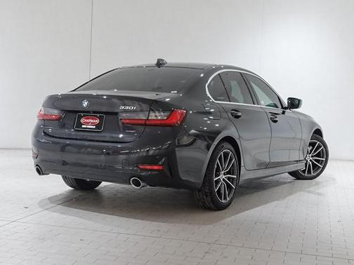 Photo 3 of 19 of 2019 BMW 330 i