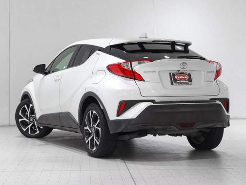 Photo 2 of 17 of 2019 Toyota C-HR Limited