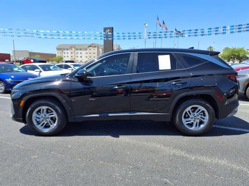 2025 Hyundai TUCSON SE