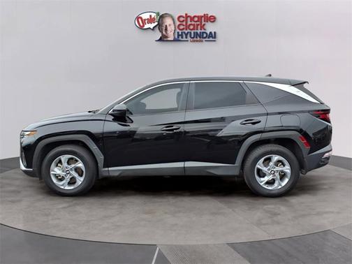 2023 Hyundai TUCSON SE