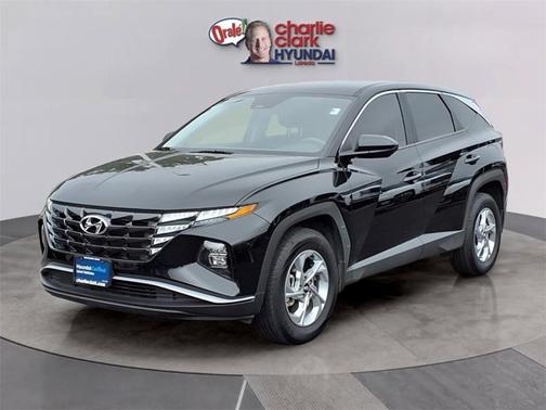 2023 Hyundai TUCSON SE