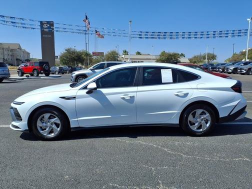 2025 Hyundai SONATA SE