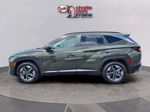 Green 2025 Hyundai TUCSON SEL