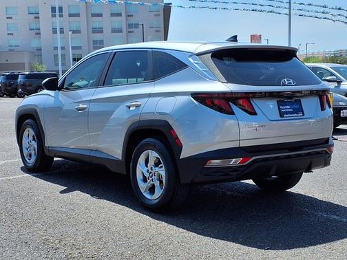 2024 Hyundai TUCSON SE