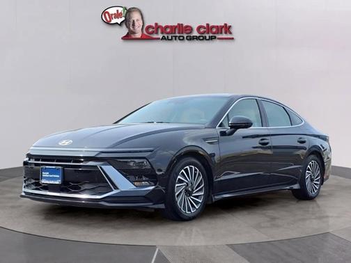 2024 Hyundai SONATA Hybrid SEL