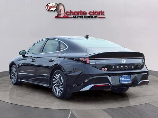 2024 Hyundai SONATA Hybrid SEL
