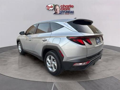 2024 Hyundai TUCSON SE
