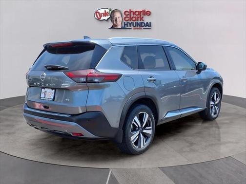 Gun Metallic 2023 Nissan Rogue SL