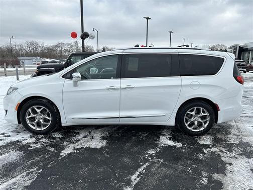 2017 Chrysler Pacifica Limited
