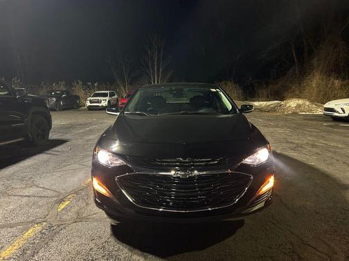 2025 Chevrolet Malibu FWD RS