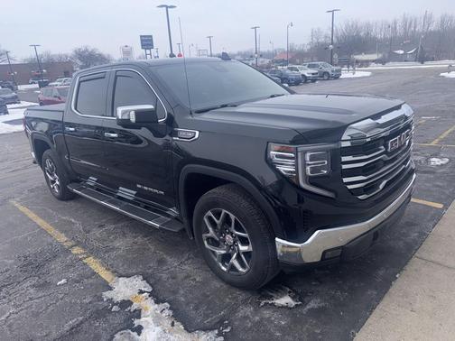 2024 GMC Sierra 1500 SLT