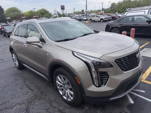 2023 Cadillac XT4 Premium Luxury