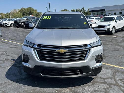 2022 Chevrolet Traverse LT Leather