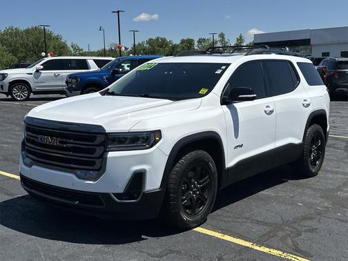 2023 GMC Acadia AWD AT4