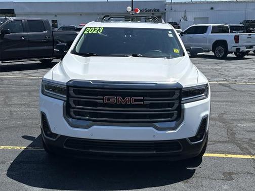 2023 GMC Acadia AWD AT4