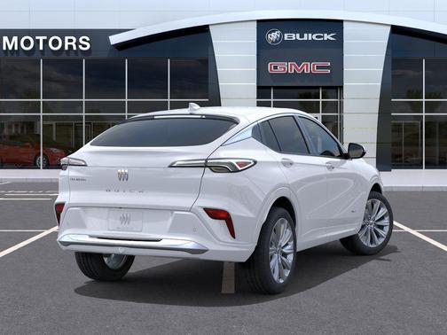 White Frost Tricoat 2026 Buick Envista Avenir FWD
