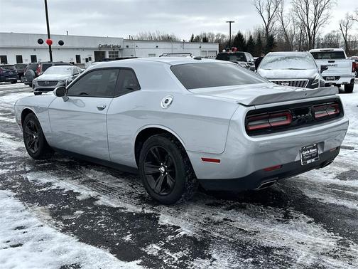 2020 Dodge Challenger SXT