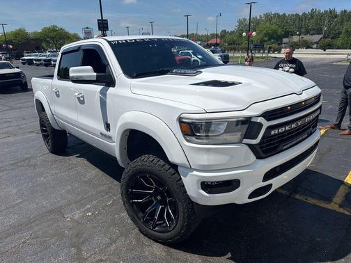 Bright White Clearcoat 2022 RAM 1500 Laramie