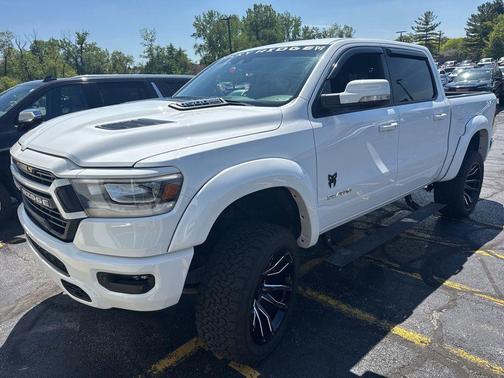 Bright White Clearcoat 2022 RAM 1500 Laramie