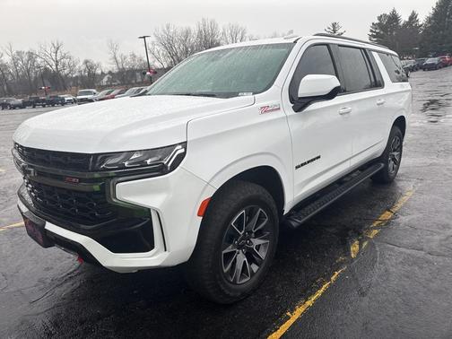 2022 Chevrolet Suburban 4WD Z71