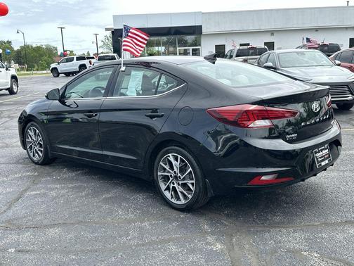 Phantom Black 2020 Hyundai ELANTRA Limited