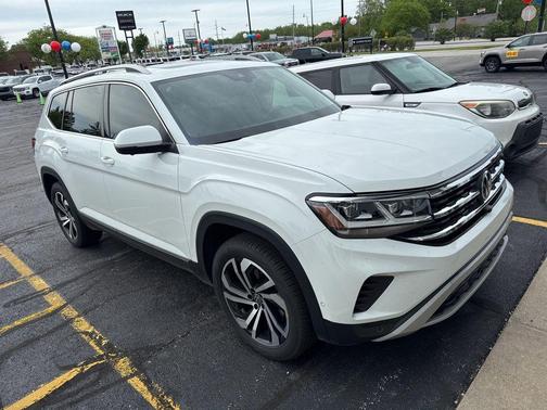 White 2021 Volkswagen Atlas 2.0T SEL