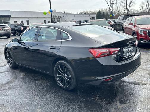 2022 Chevrolet Malibu FWD LT