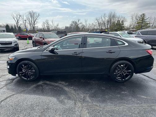 2022 Chevrolet Malibu FWD LT