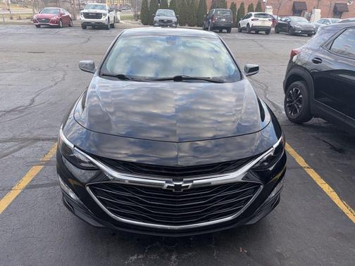 2022 Chevrolet Malibu FWD LT