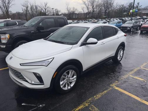 Summit White 2025 Buick Envista Preferred