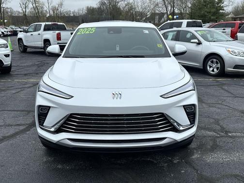 Summit White 2025 Buick Envista Preferred FWD