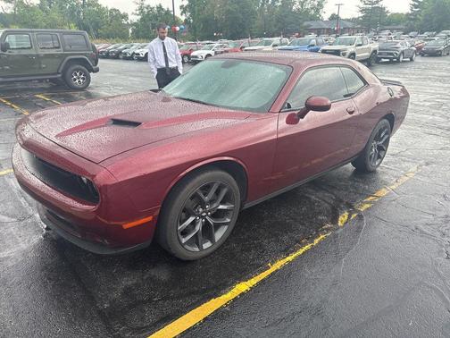 Octane Red Pearlcoat 2019 Dodge Challenger SXT