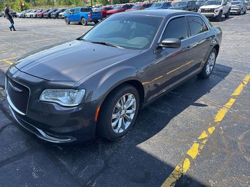 Granite Crystal Metallic Clearcoat 2018 Chrysler 300 Touring