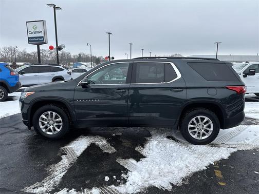 2021 Chevrolet Traverse LT Cloth