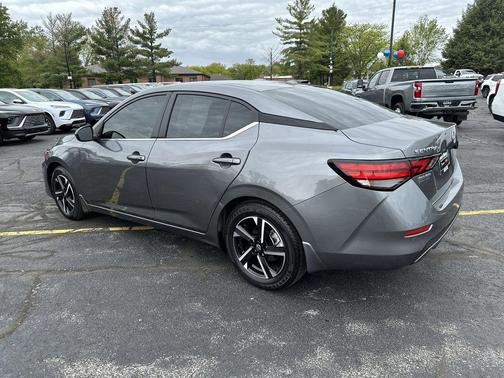 Gun Metallic 2024 Nissan Sentra SV