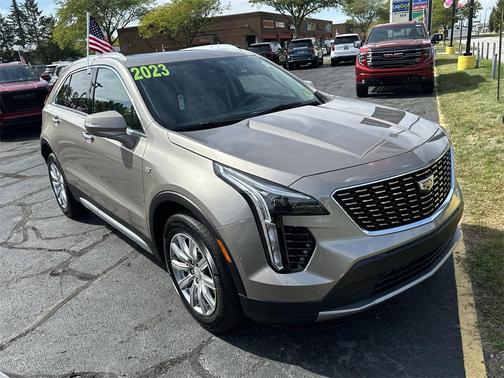 2023 Cadillac XT4 Premium Luxury