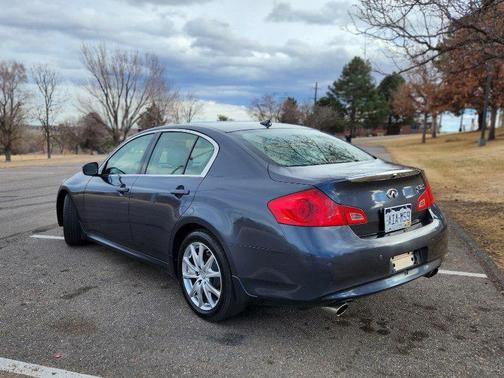 2011 INFINITI G37x Base