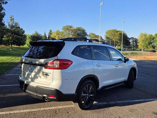 Crystal White Pearl 2022 Subaru Ascent Onyx Edition 7-Passenger