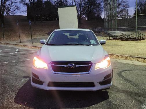 2016 Subaru Impreza 2.0i Premium