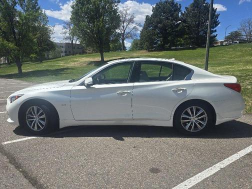 WHITE 2017 INFINITI Q50 3.0T Premium