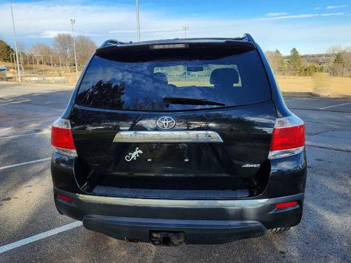 2013 Toyota Highlander SE