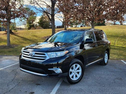 2013 Toyota Highlander SE
