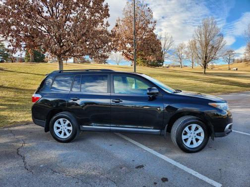 2013 Toyota Highlander SE