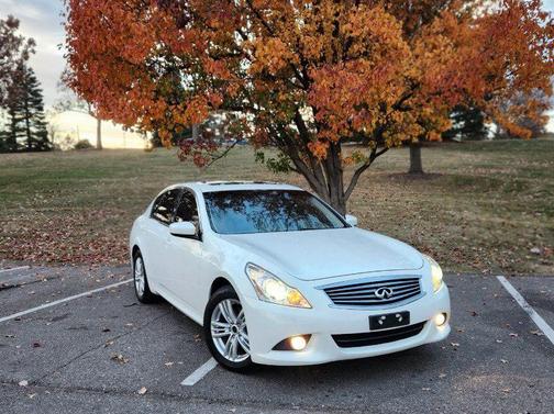 2011 INFINITI G37x Base