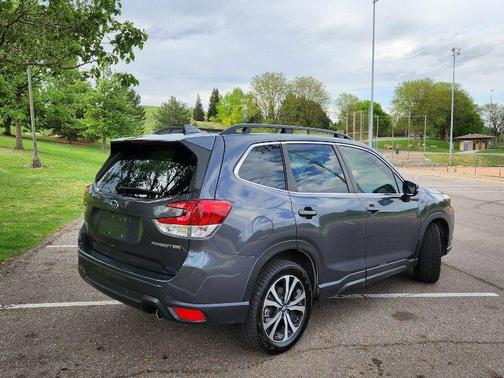 Magnetite Gray Metallic 2023 Subaru Forester Limited