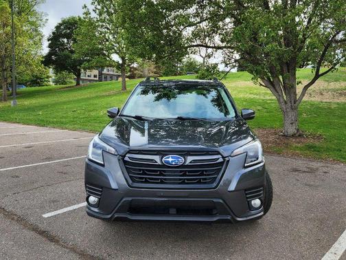 Magnetite Gray Metallic 2023 Subaru Forester Limited